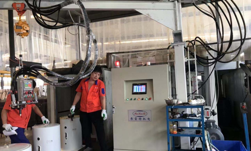 Shandong water heater cyclopentane foaming machine